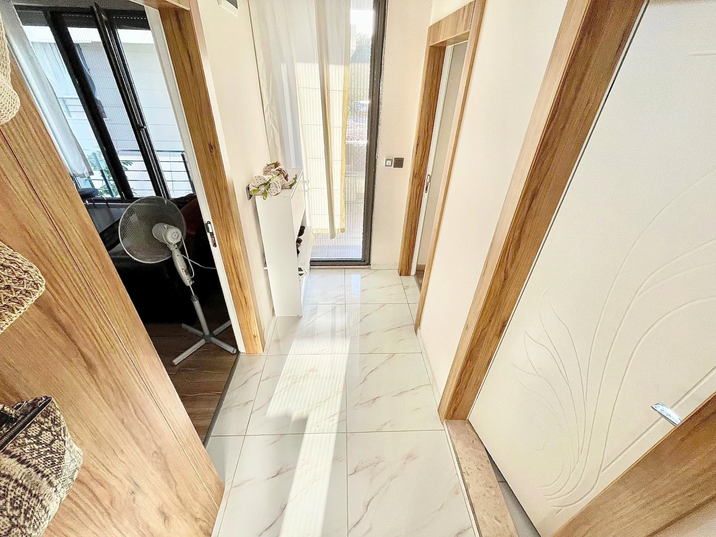 YETKİSİ SADECE YÜKSEL'DEN KAPALI OTOPARKLI D.GAZLI LUX 1+1 DAİRE