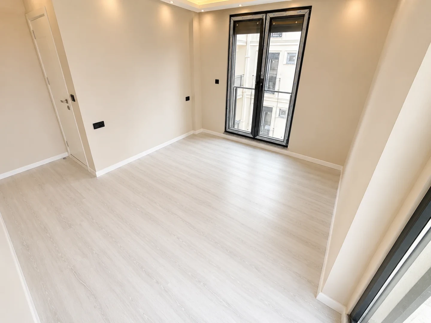 彡YÜKSEL'DEN EDREMİT'TE K.OTOPARK D.GAZLI PANJURLU SIFIR 3+1彡