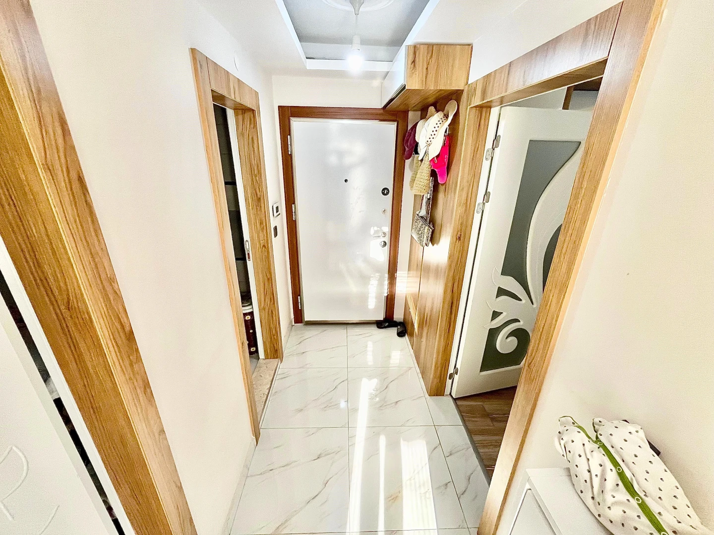YETKİSİ SADECE YÜKSEL'DEN KAPALI OTOPARKLI D.GAZLI LUX 1+1 DAİRE