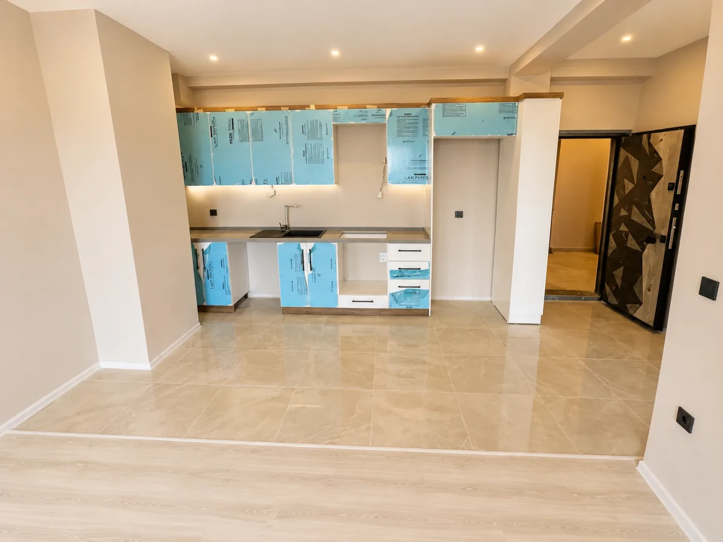 YÜKSEL'DEN ATATÜRK'TE ARAKAT | SIFIR 1+1 |KAPALI OTOPARKLI DAİRE