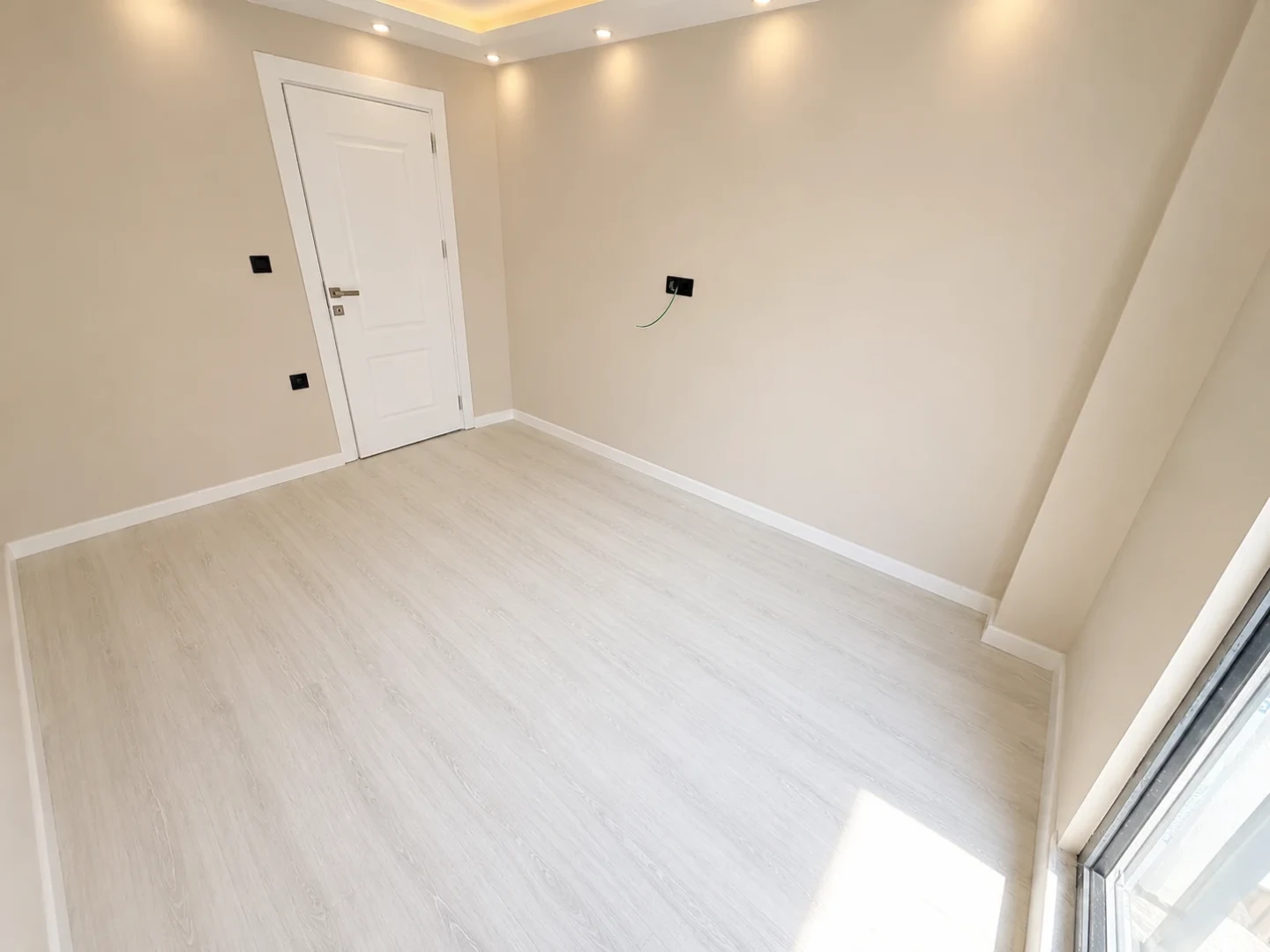 彡YÜKSEL'DEN EDREMİT'TE K.OTOPARK D.GAZLI PANJURLU SIFIR 3+1彡