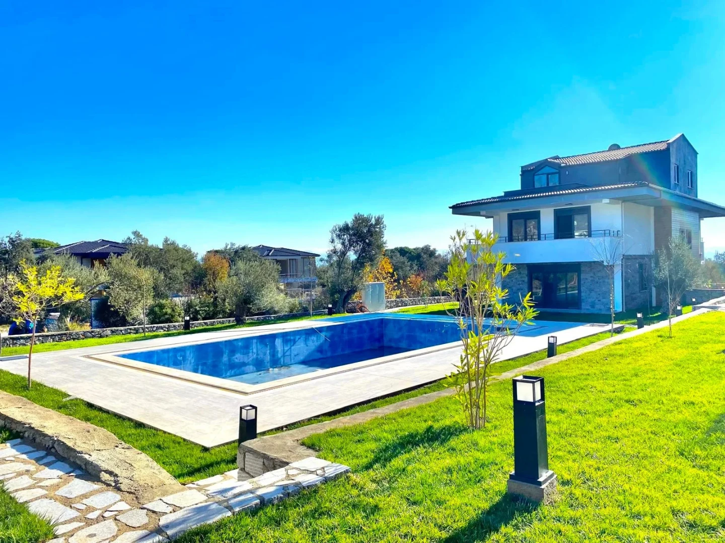 YÜKSELDEN GÜREDE HAVUZLU LÜX PROJE DE 3+1 MUHTEŞEM VİLLA
