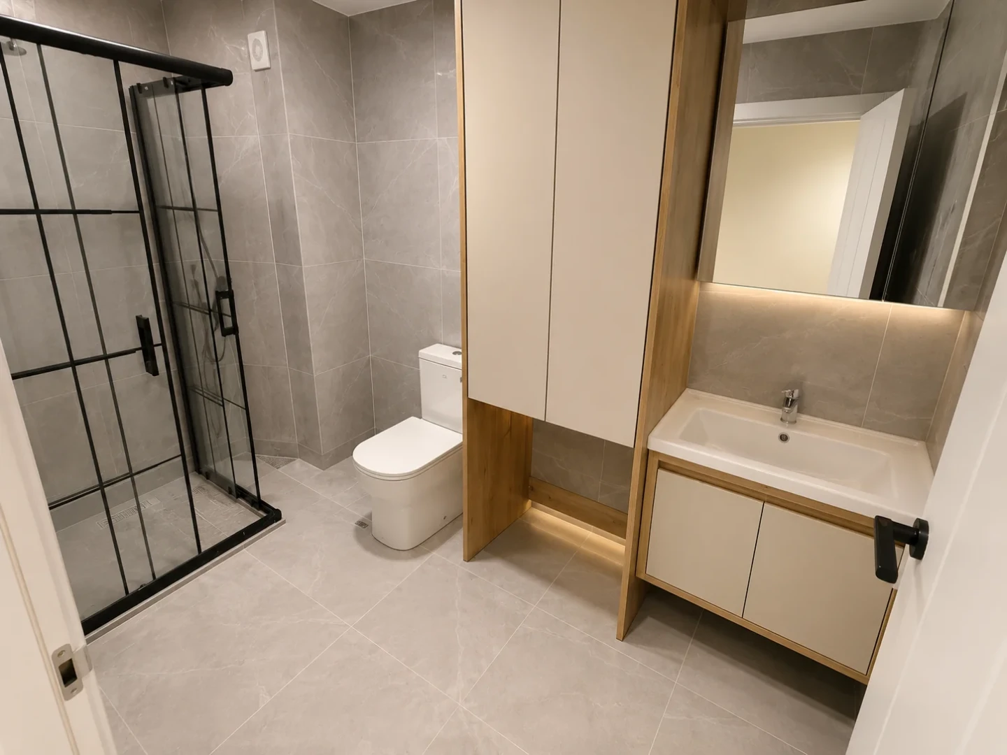 YÜKSEL'DEN TUZCUMURAT'TA AYRI MUTFAK GENİŞ 2+1 LÜKS DAİRE