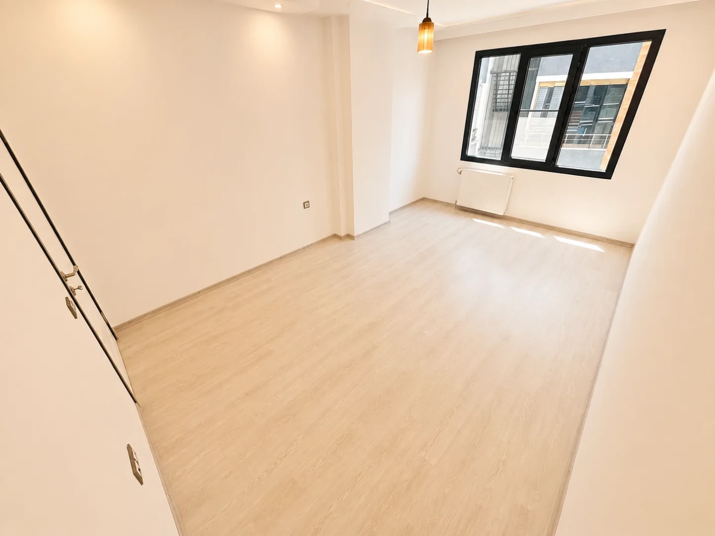 YÜKSEL'DEN KADIKÖY'DE SİTE İÇİNDE 3+1 FULL KREDİ EBEVYN BANYOLU