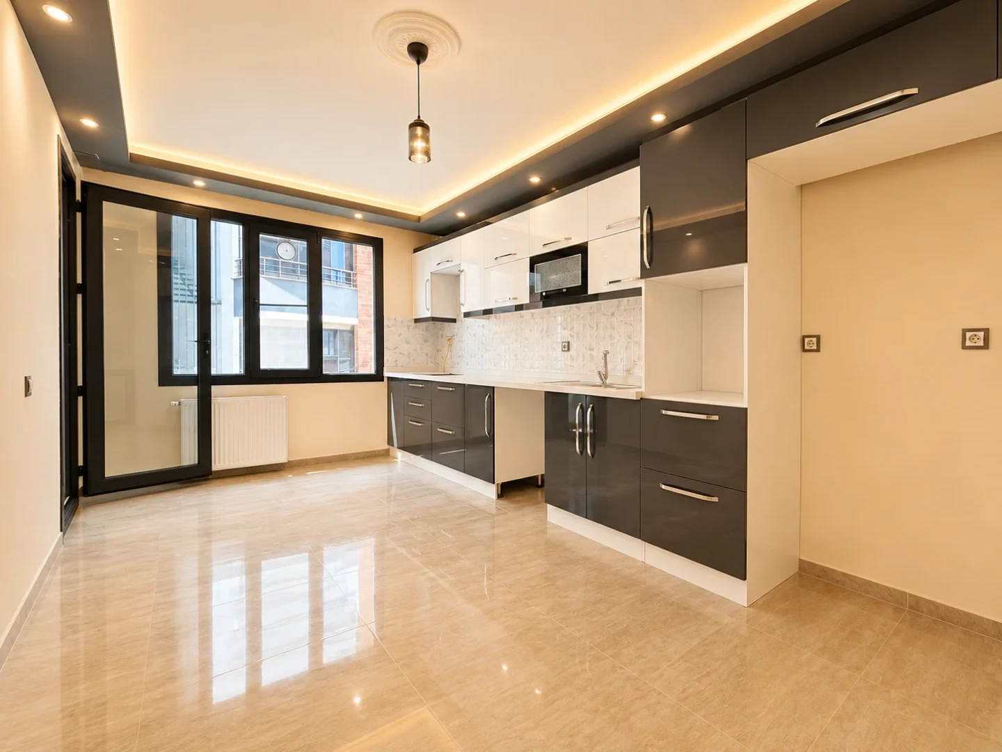 YÜKSEL'DEN KADIKÖY'DE SİTE İÇİNDE 3+1 FULL KREDİ EBEVYN BANYOLU