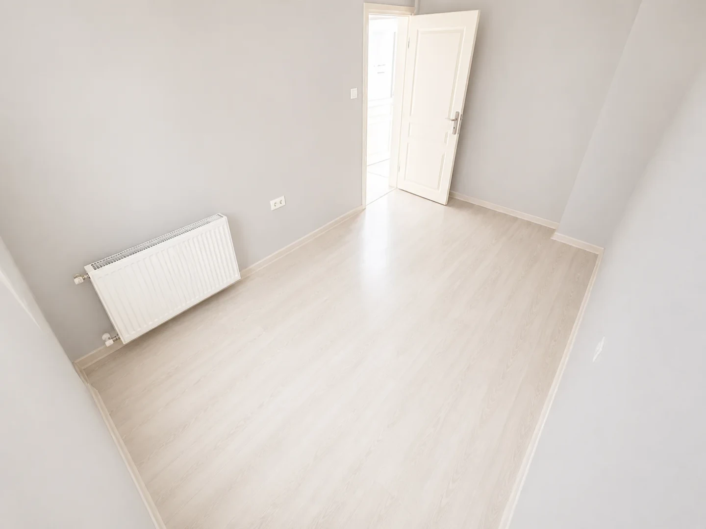 YÜKSEL'DEN EDREMİT'TE 2+1 ARAKAT DOĞALGAZLI ÖNCEPHE DAİRE