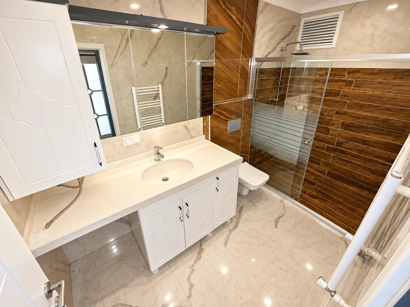 彡 YÜKSEL'DEN KADIKÖY'DE MÜSTAKİL TADINDA FERAH 3+1 DAİRE 彡