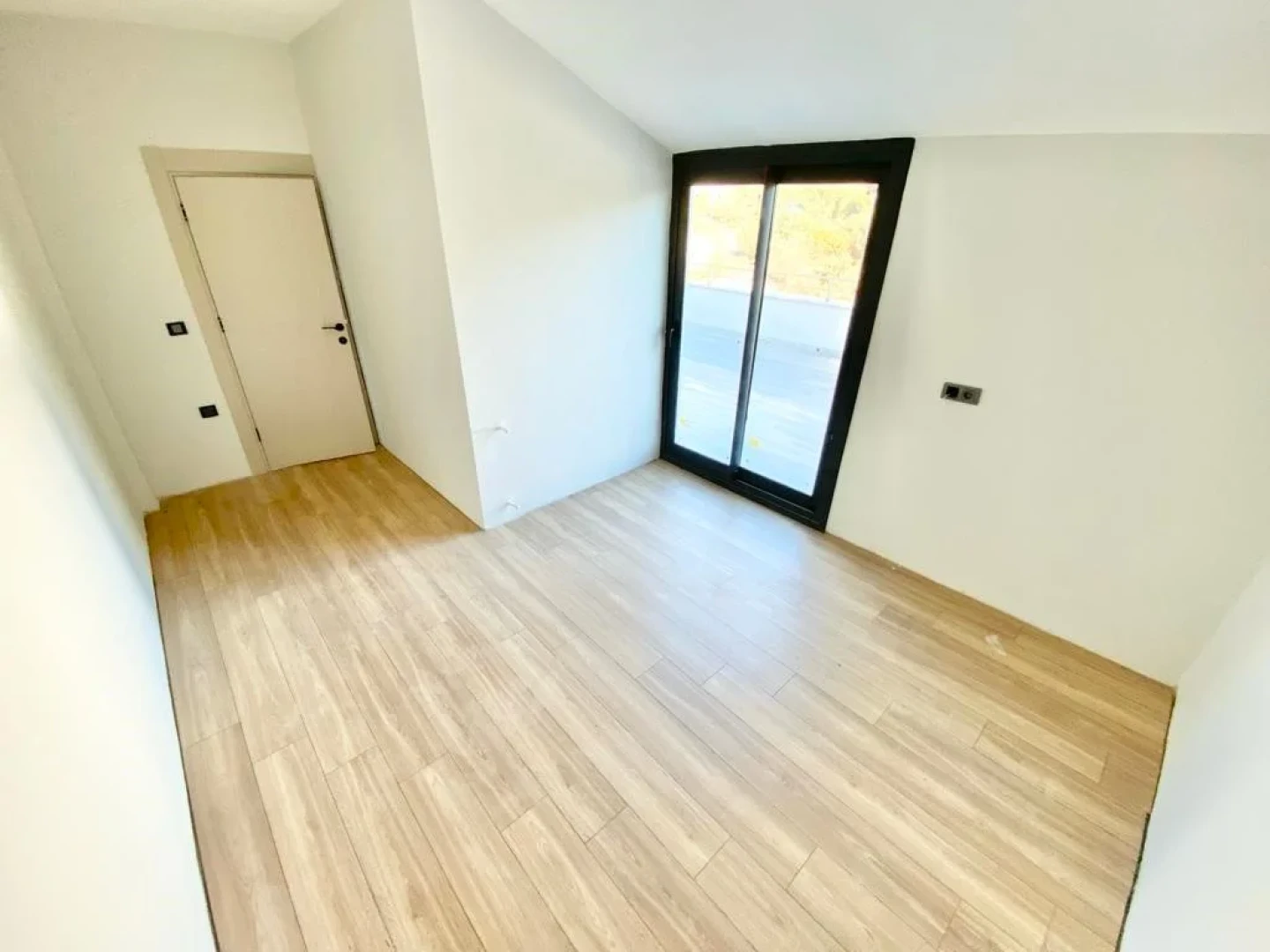 YÜKSELDEN GÜREDE HUZURDOLU BİR YAŞAM SİZİ BEKLİYOR 6+1 LÜX VİLLA
