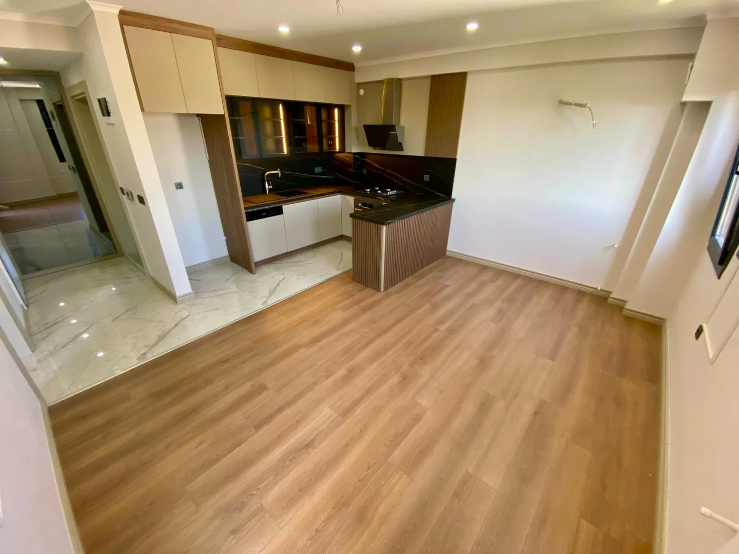 YÜKSEL'DEN GÜRE'DE ÖN CEPHE ULTRA LUX SIFIR BİNADA 1+1 DAİRE