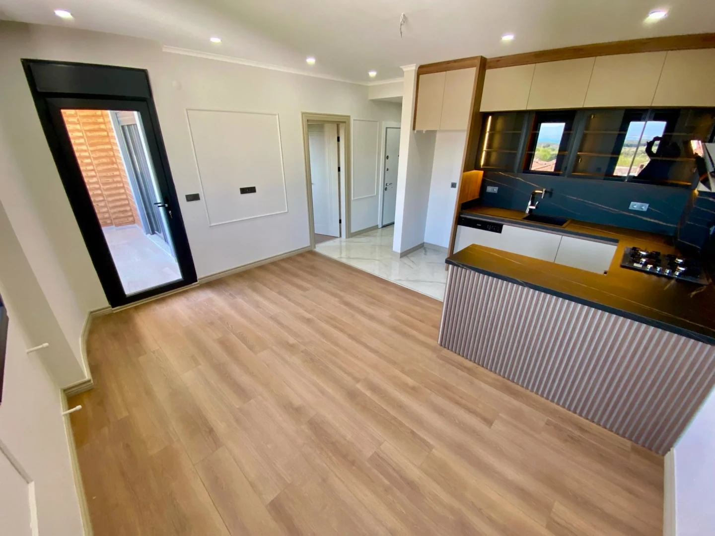 YÜKSEL'DEN GÜRE'DE ÖN CEPHE ULTRA LUX SIFIR BİNADA 1+1 DAİRE