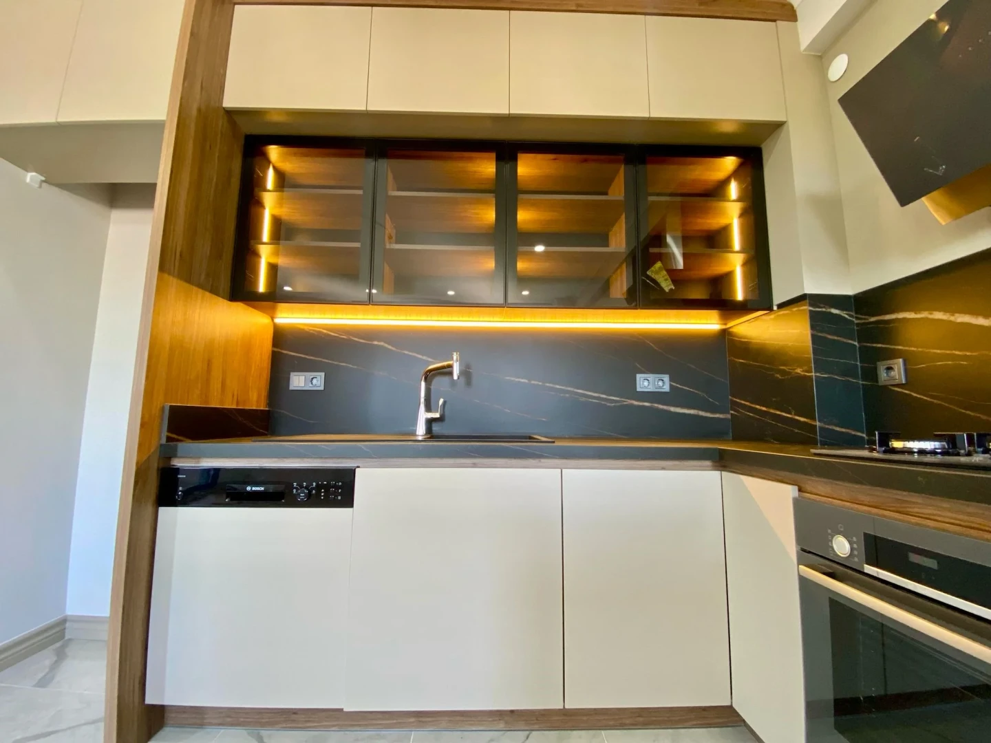 YÜKSEL'DEN GÜRE'DE ÖN CEPHE ULTRA LUX SIFIR BİNADA 1+1 DAİRE