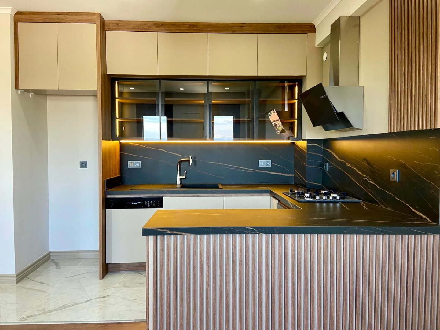 YÜKSEL'DEN GÜRE'DE ÖN CEPHE ULTRA LUX SIFIR BİNADA 1+1 DAİRE
