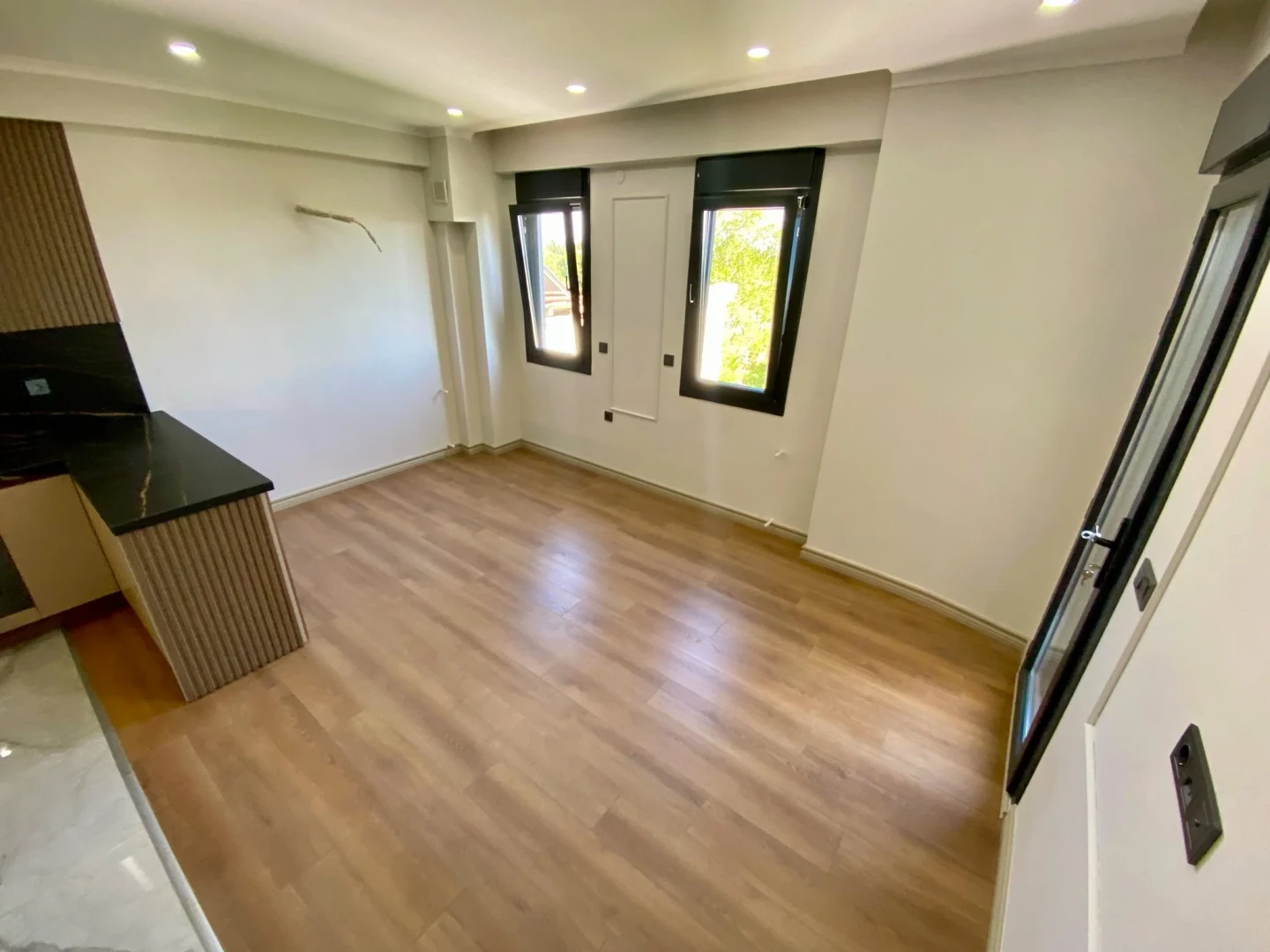 YÜKSEL'DEN GÜRE'DE ÖN CEPHE ULTRA LUX SIFIR BİNADA 1+1 DAİRE