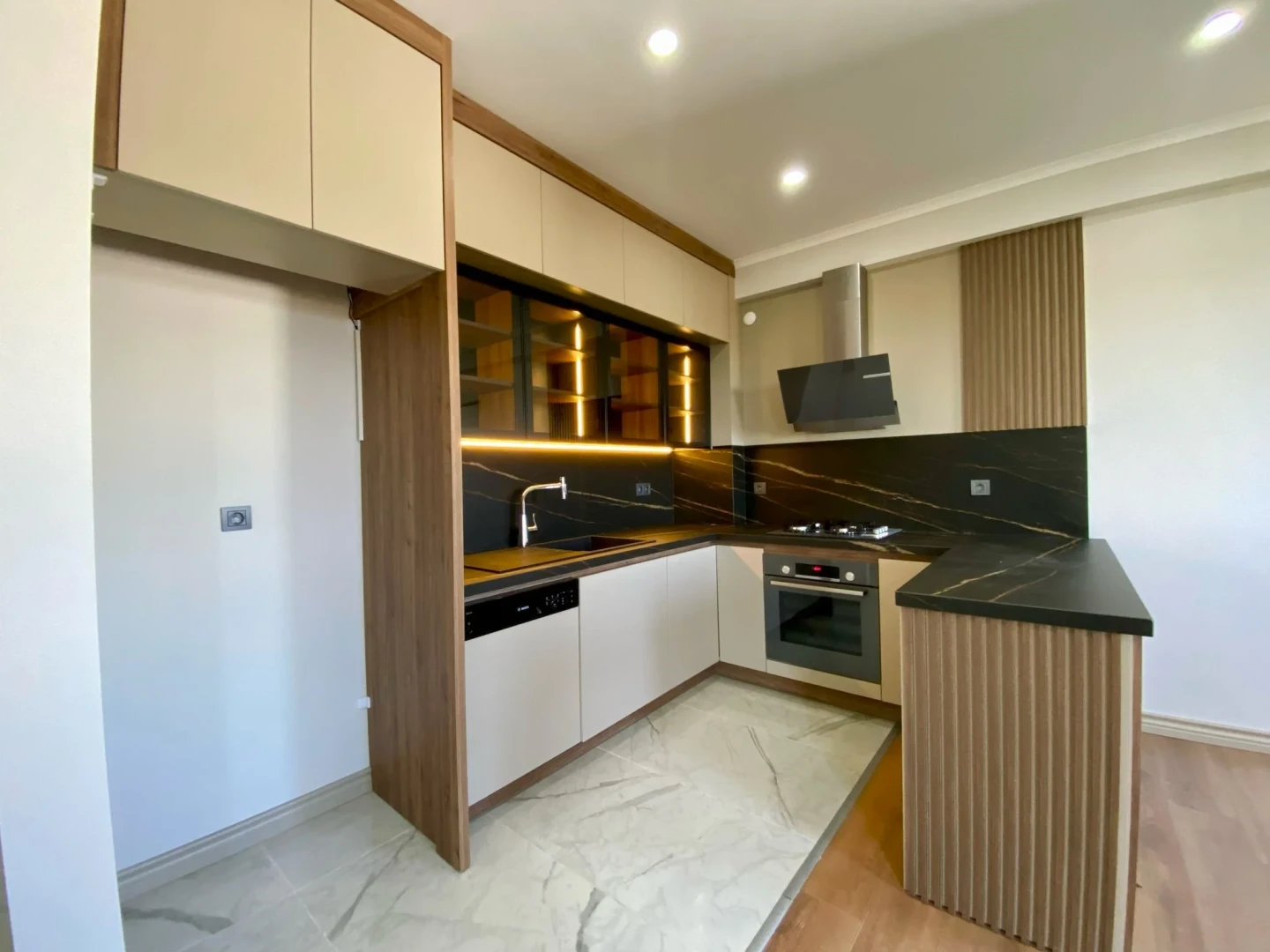 YÜKSEL'DEN GÜRE'DE ÖN CEPHE ULTRA LUX SIFIR BİNADA 1+1 DAİRE