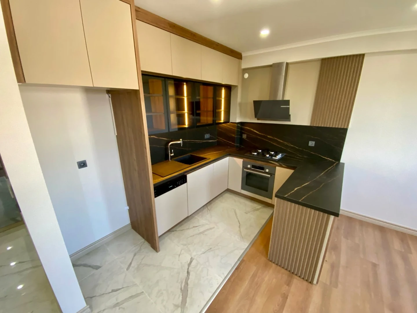 YÜKSEL'DEN GÜRE'DE ÖN CEPHE ULTRA LUX SIFIR BİNADA 1+1 DAİRE