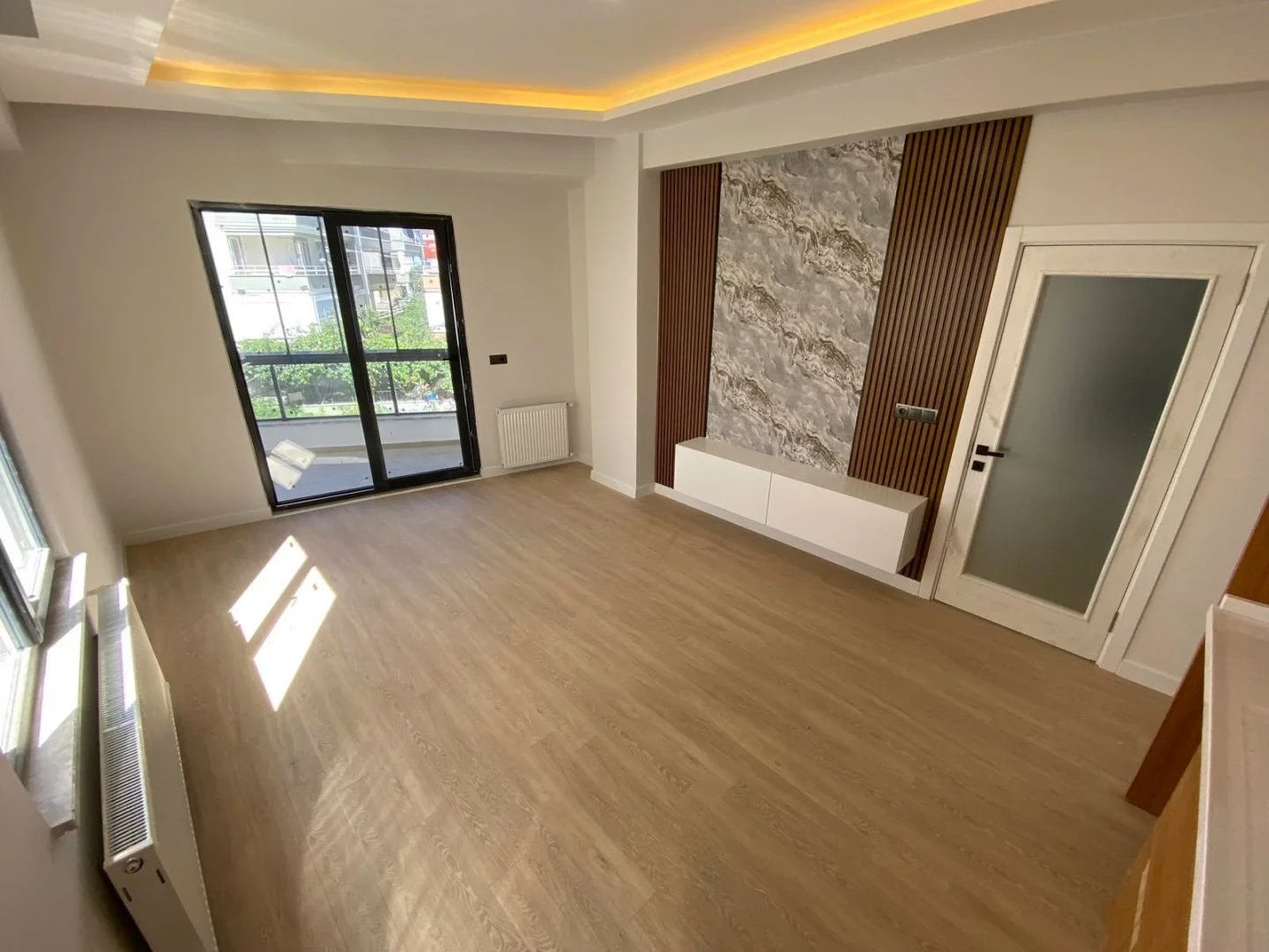 YÜKSELDEN ALTINKUMDA AYRI MUTFAK ÖN CEPHE SATILIK 2+1SIFIR DAİRE