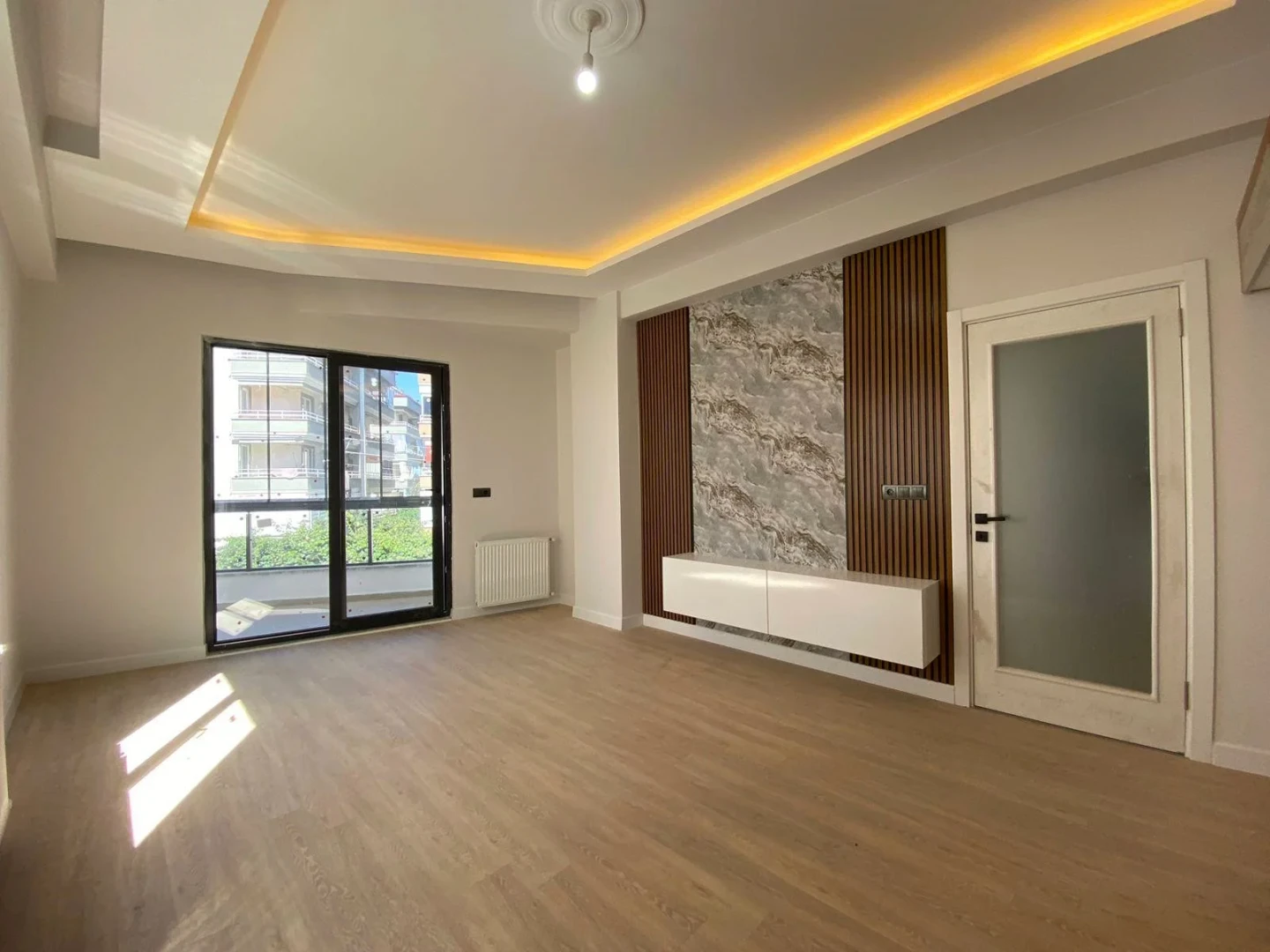 YÜKSELDEN ALTINKUMDA AYRI MUTFAK ÖN CEPHE SATILIK 2+1SIFIR DAİRE