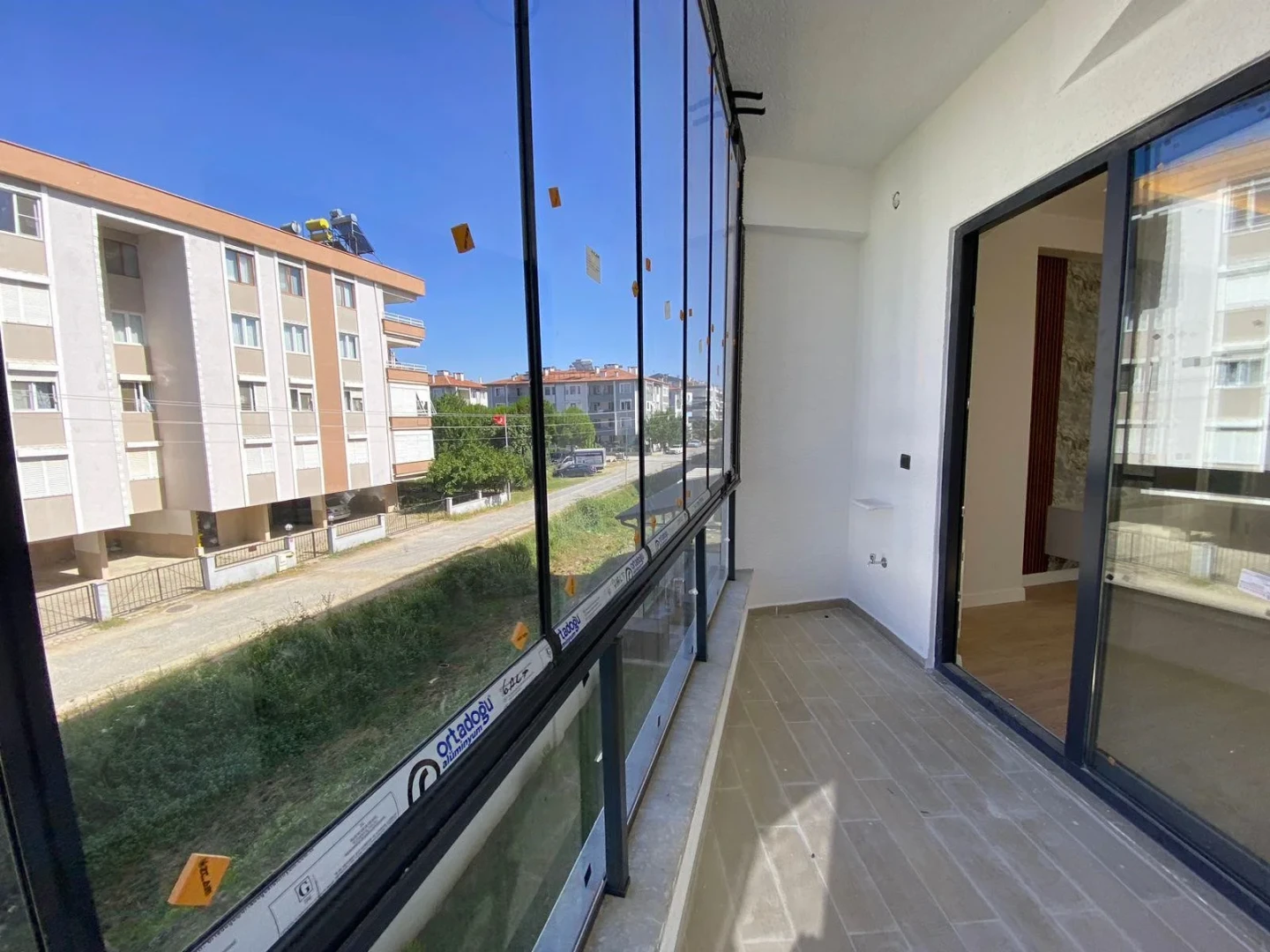 YÜKSELDEN ALTINKUMDA AYRI MUTFAK ÖN CEPHE SATILIK 2+1SIFIR DAİRE