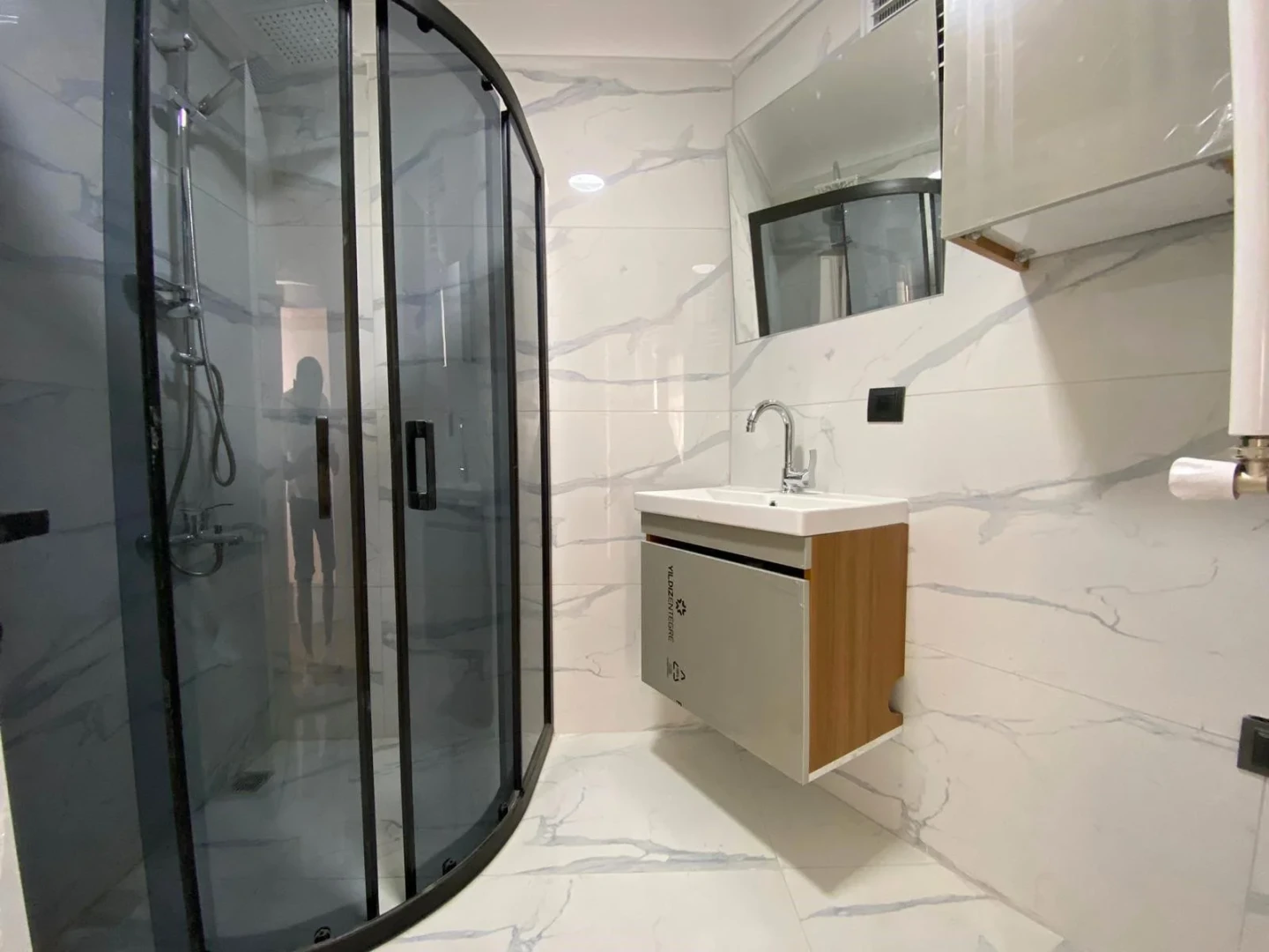 YÜKSELDEN ALTINKUMDA AYRI MUTFAK ÖN CEPHE SATILIK 2+1SIFIR DAİRE
