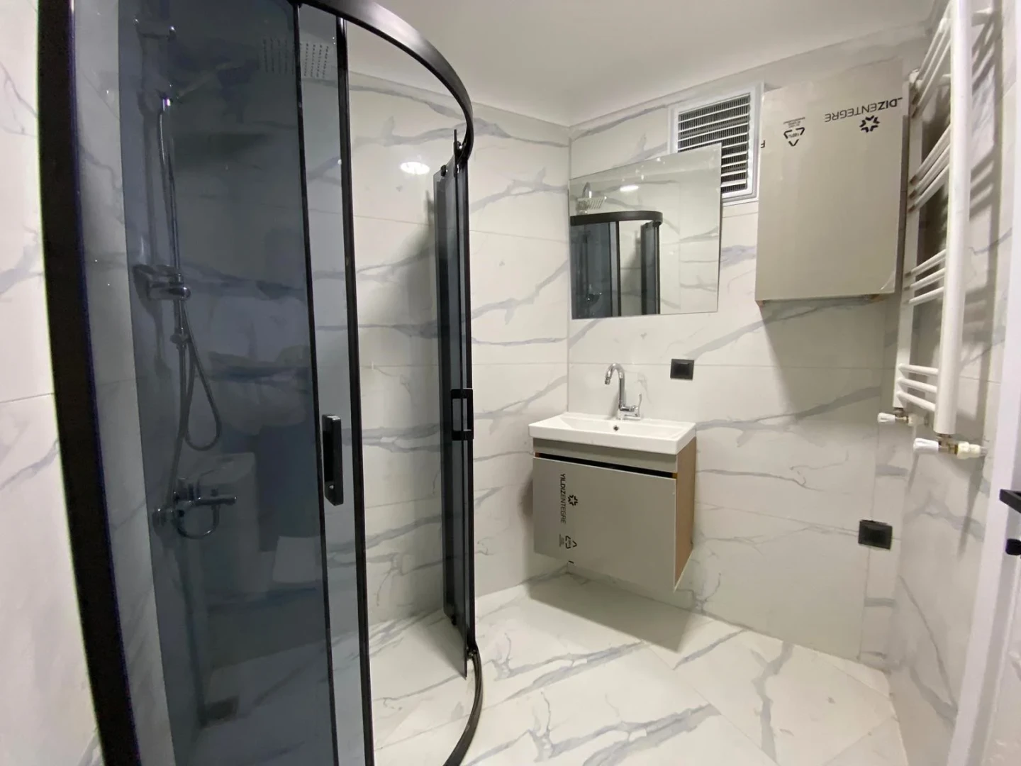 YÜKSELDEN ALTINKUMDA AYRI MUTFAK ÖN CEPHE SATILIK 2+1SIFIR DAİRE
