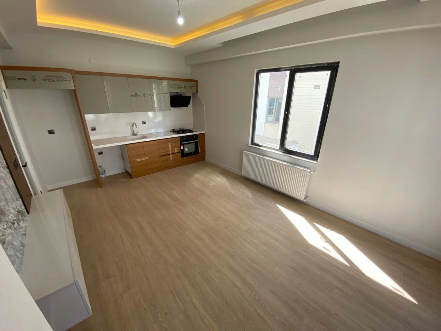 YÜKSELDEN ALTINKUMDA AYRI MUTFAK ÖN CEPHE SATILIK 2+1SIFIR DAİRE