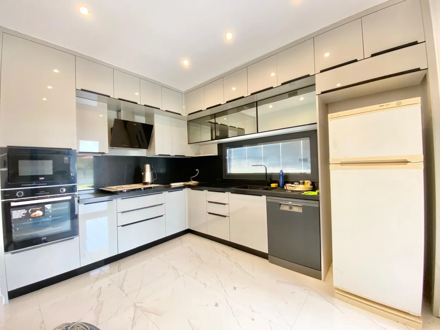 YÜKSEL'DEN HAVUZLU ULTRA LUX PROJE DE 3+1 MUHTEŞEM VİLLA