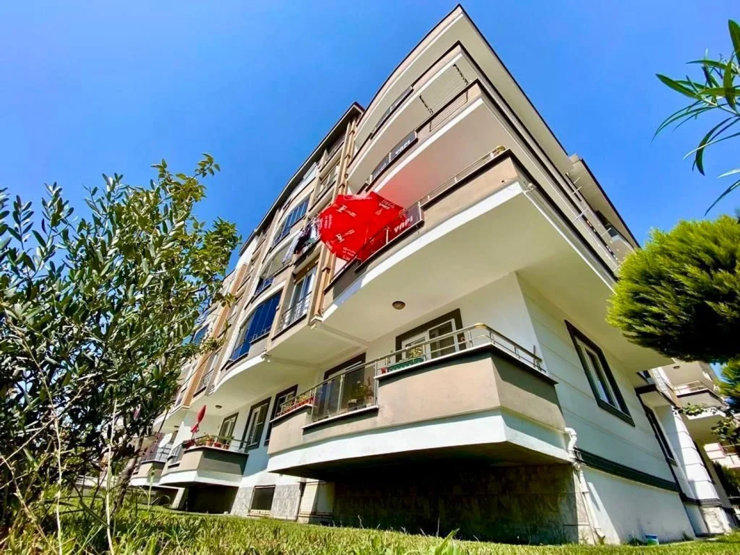 YÜKSELDEN ALTINKUMDA AYRI MUTFAK ÖN CEPHE YÜKSEK KREDİ 2+1 DAİRE