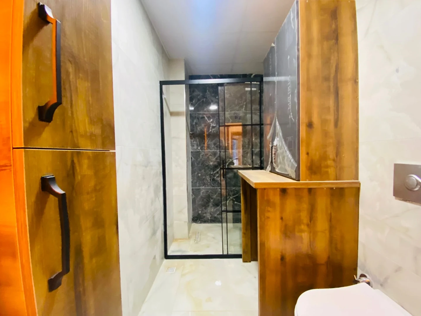 YÜKSELDEN ALTINKUMDA AYRI MUTFAK ARA KAT LÜKS SATILIK 2+1 DAİRE