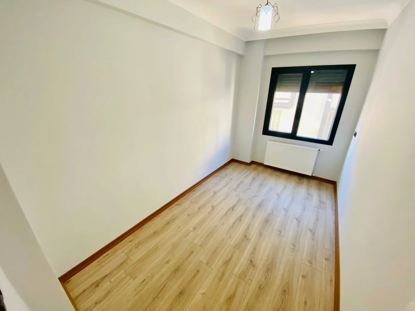 YÜKSELDEN ALTINKUMDA AYRI MUTFAK ARA KAT LÜKS SATILIK 2+1 DAİRE