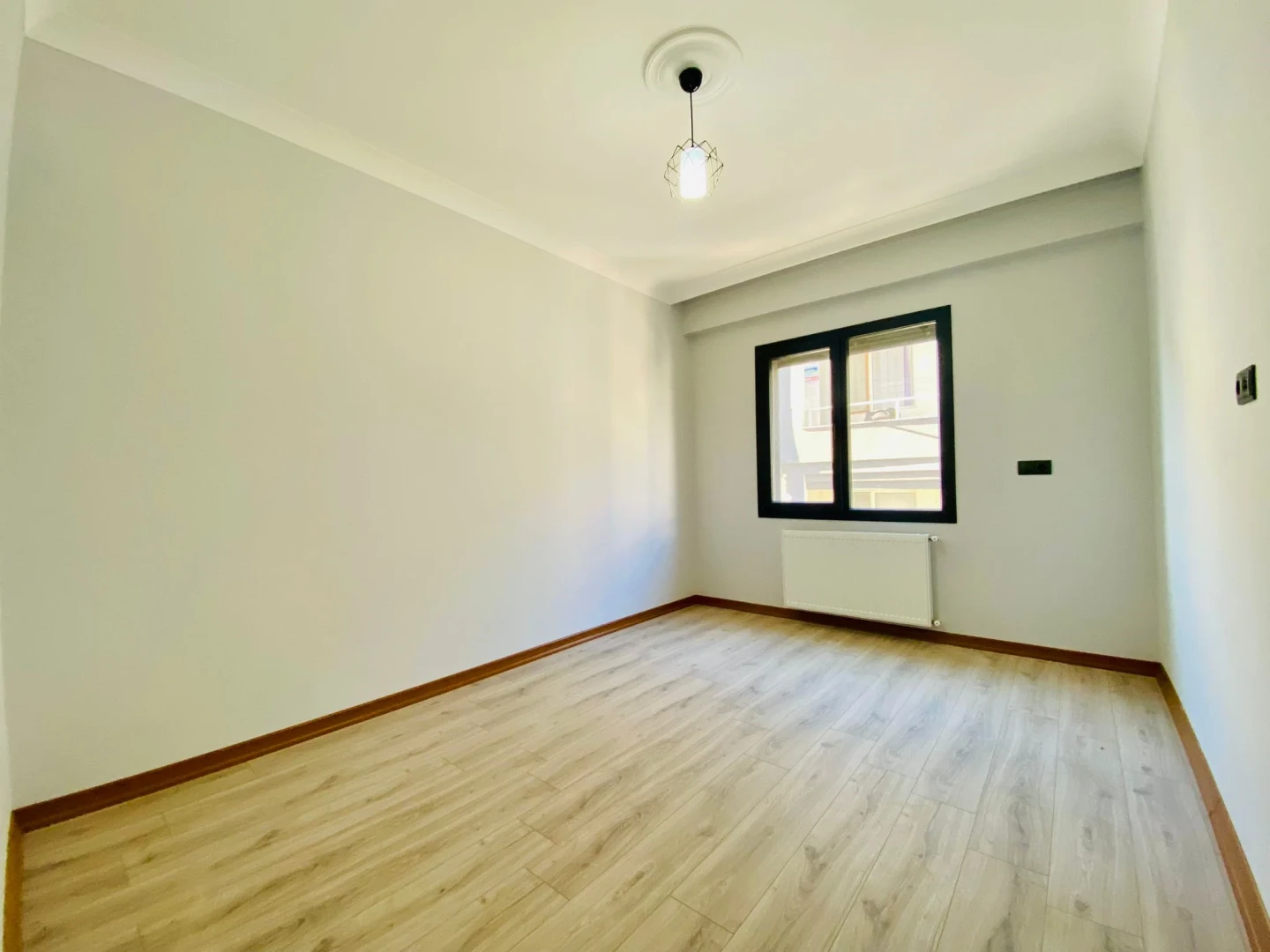 YÜKSELDEN ALTINKUMDA AYRI MUTFAK ARA KAT LÜKS SATILIK 2+1 DAİRE