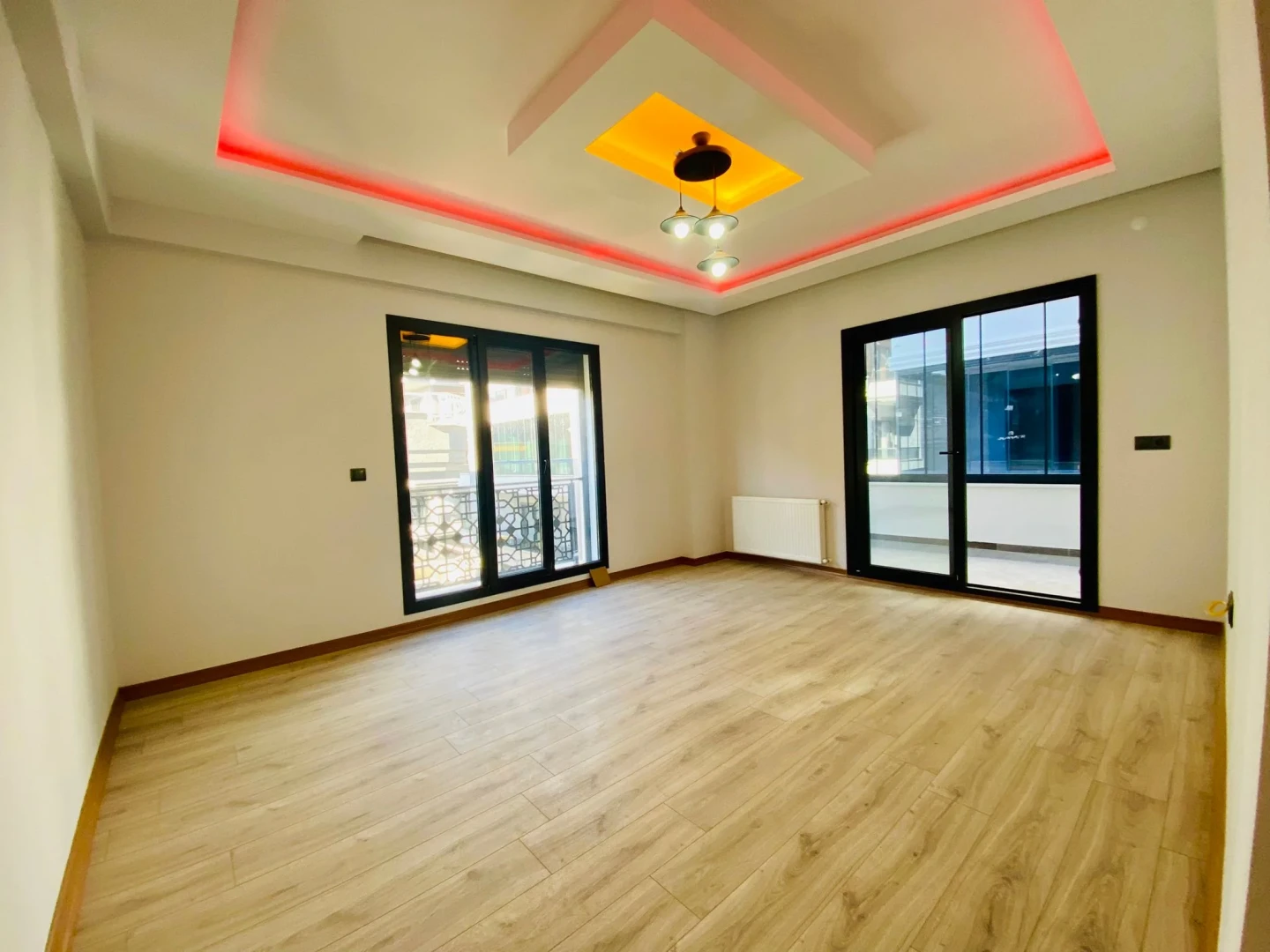 YÜKSELDEN ALTINKUMDA AYRI MUTFAK ARA KAT LÜKS SATILIK 2+1 DAİRE