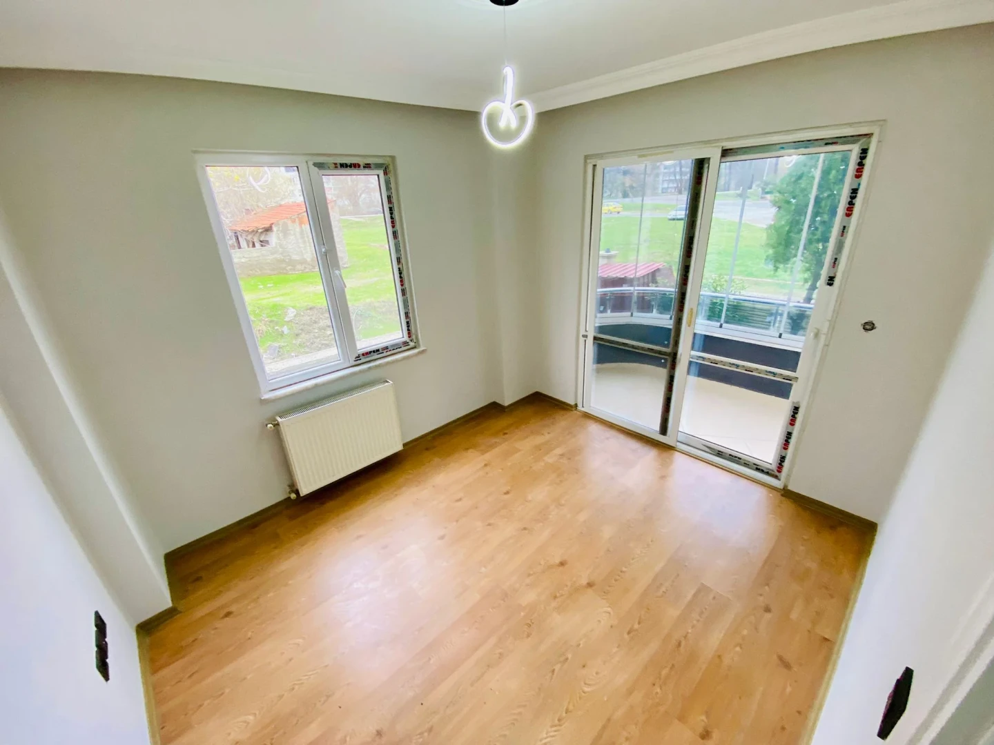 YÜKSELDEN İKİZÇAYDA EMSALSİZ MANZARA VE BALKON SATILIK 2+1 DAİRE
