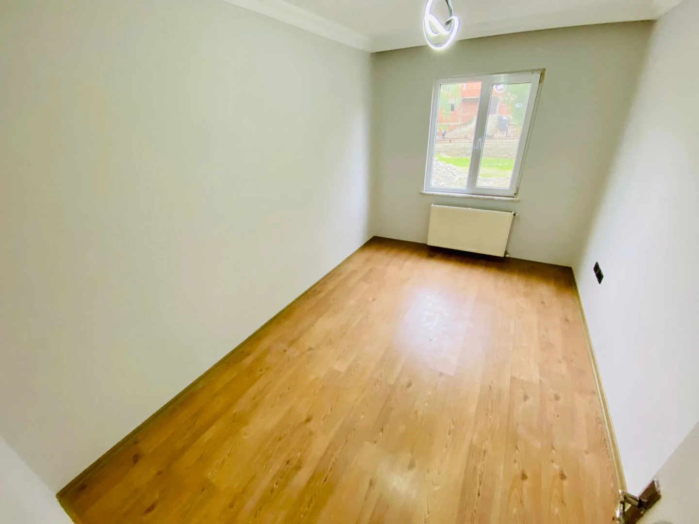 YÜKSELDEN İKİZÇAYDA EMSALSİZ MANZARA VE BALKON SATILIK 2+1 DAİRE