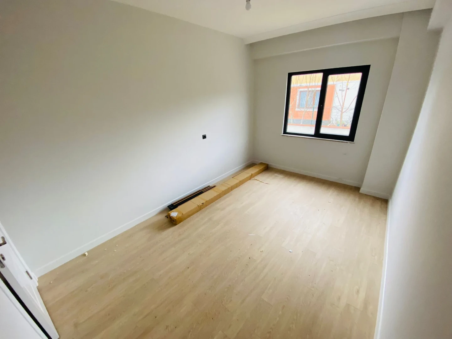 YÜKSELDEN ZEYTİNLİDE EMSALSİZ GENİŞLİKTE SATILIK SIFIR 2+1 DAİRE