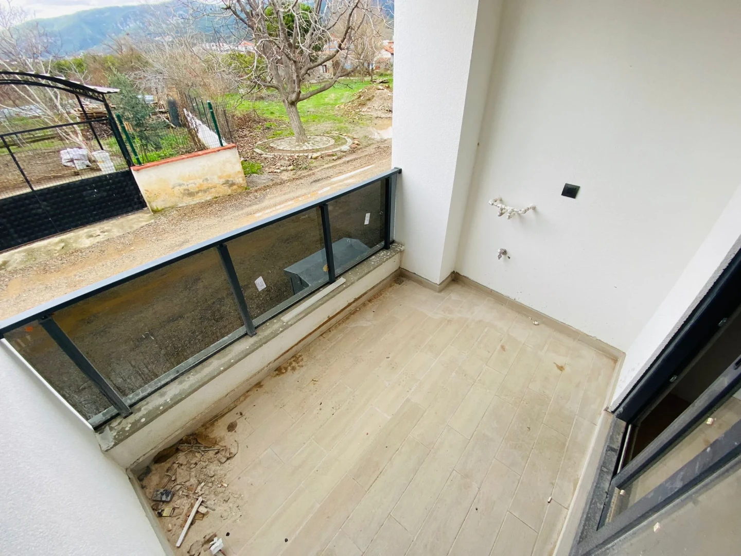YÜKSELDEN ZEYTİNLİDE EMSALSİZ GENİŞLİKTE SATILIK SIFIR 2+1 DAİRE