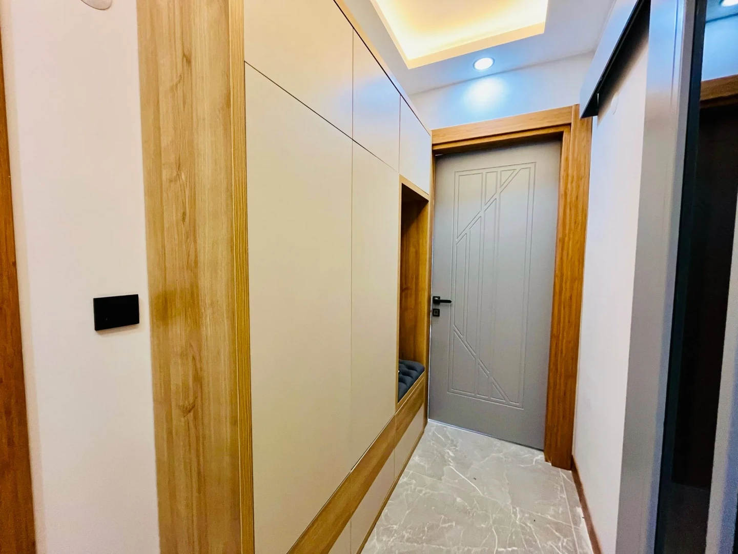 YÜKSELDEN ALTINKUMDA ULTRA LÜX ARA KAT SATILIK 1+1 SIFIR DAİRE