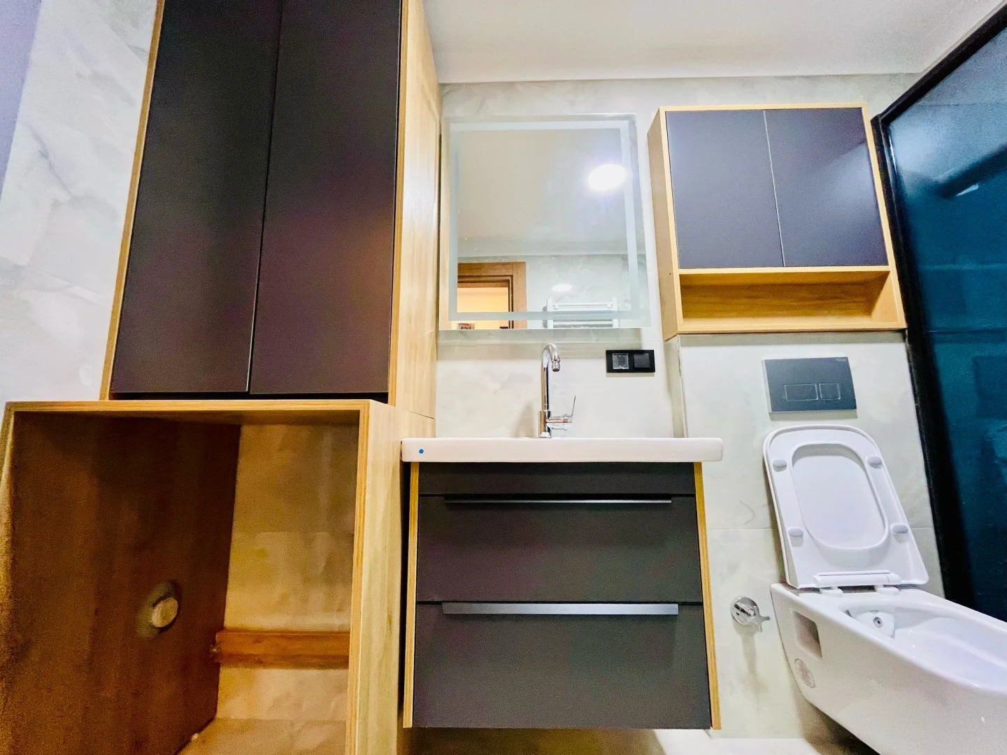 YÜKSELDEN ALTINKUMDA ULTRA LÜX ARA KAT SATILIK 1+1 SIFIR DAİRE
