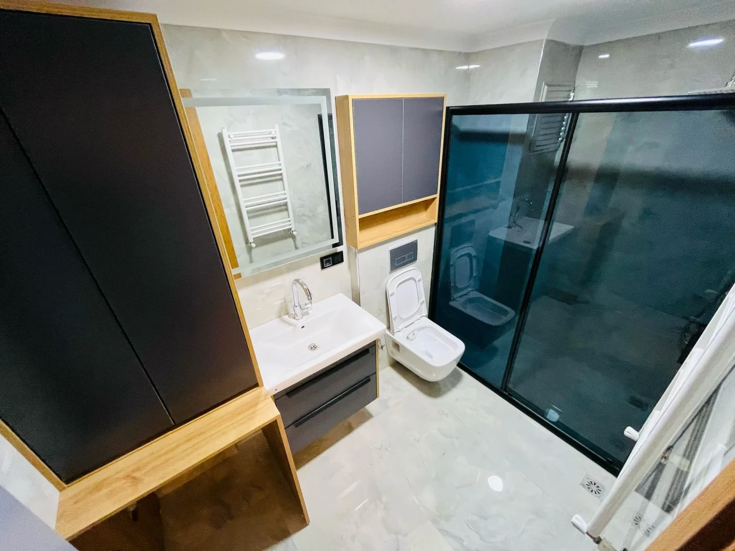 YÜKSELDEN ALTINKUMDA ULTRA LÜX ARA KAT SATILIK 1+1 SIFIR DAİRE