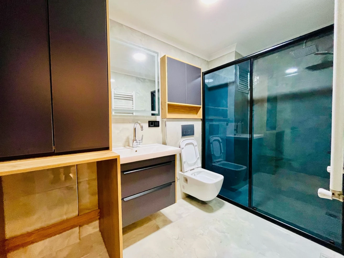 YÜKSELDEN ALTINKUMDA ULTRA LÜX ARA KAT SATILIK 1+1 SIFIR DAİRE