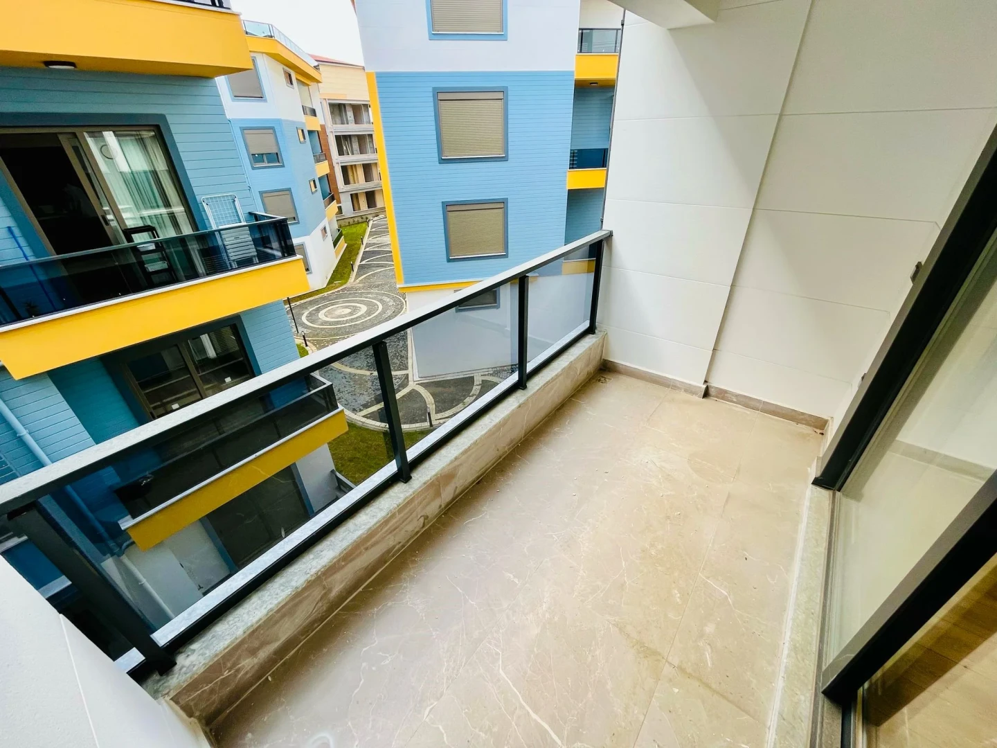 YÜKSELDEN ALTINKUMDA ULTRA LÜX ARA KAT SATILIK 1+1 SIFIR DAİRE