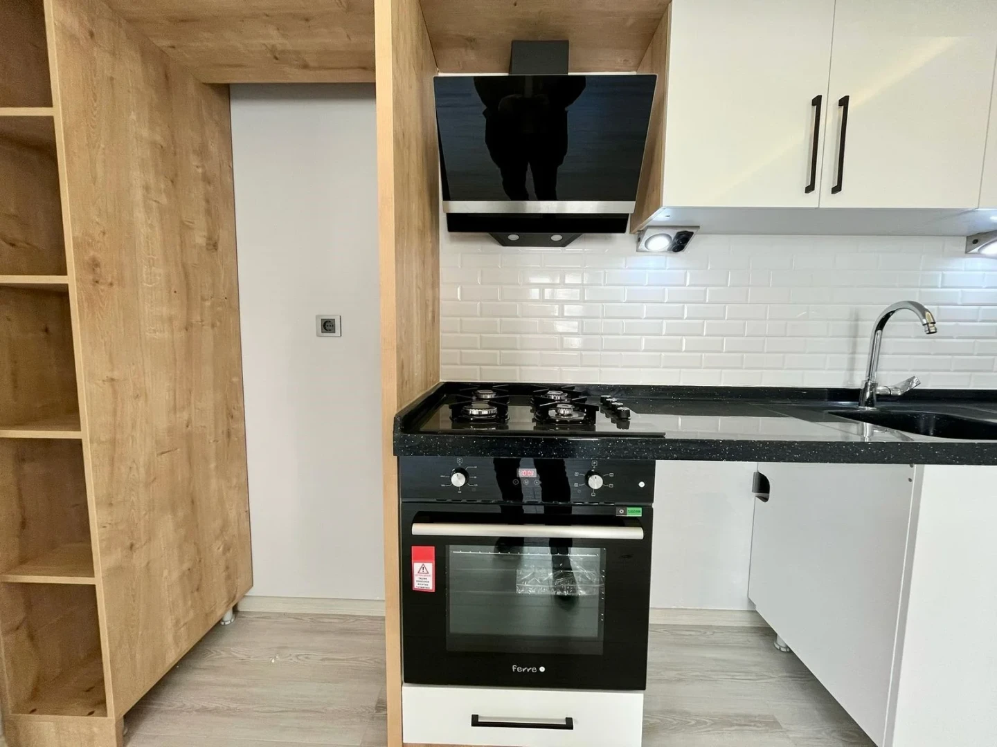 YÜKSELDEN ÖN CEPHE SIFIR BİNADA GENİŞ VE LÜKS SATILIK 2+1 DAİRE