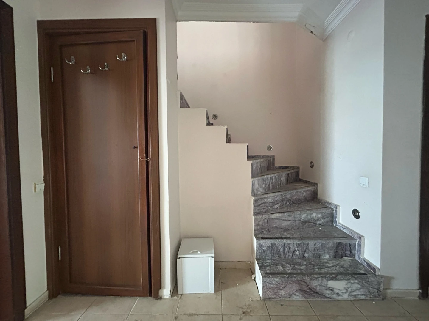 YÜKSELDEN CENNETAYAĞINDA TRİPLEX AYRI MUTFAK 5+1 MÜSTAKİL EV