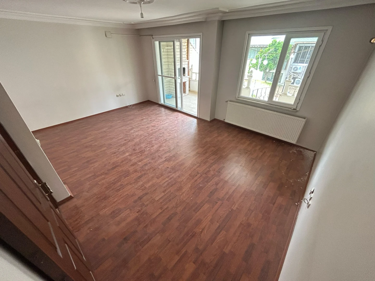 YÜKSELDEN CENNETAYAĞINDA TRİPLEX AYRI MUTFAK 5+1 MÜSTAKİL EV