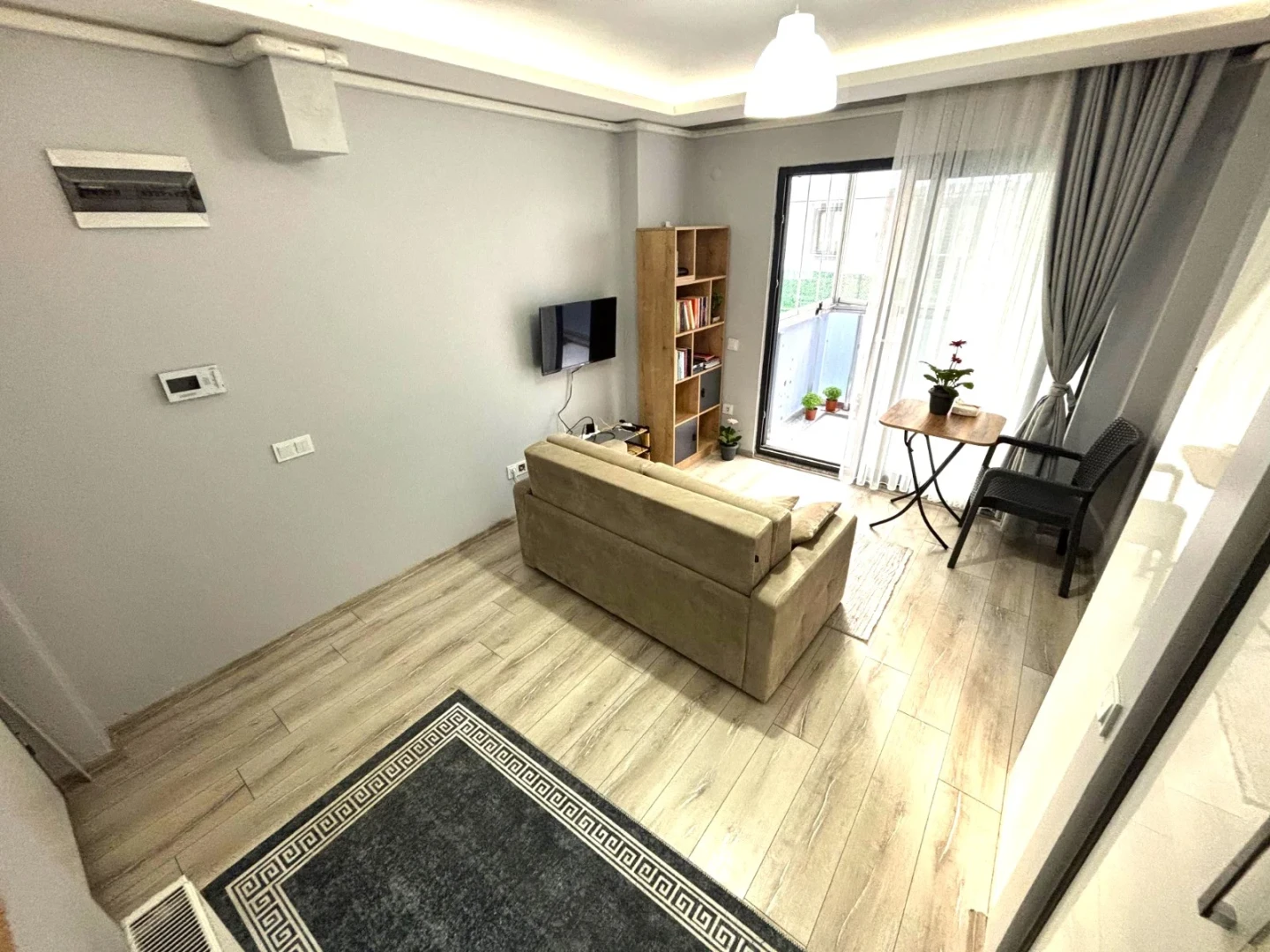 YÜKSELDEN AKÇAY'DA ULTRA LUX SİTEDE HAVUZ MANZARALI 1+1 DAİRE