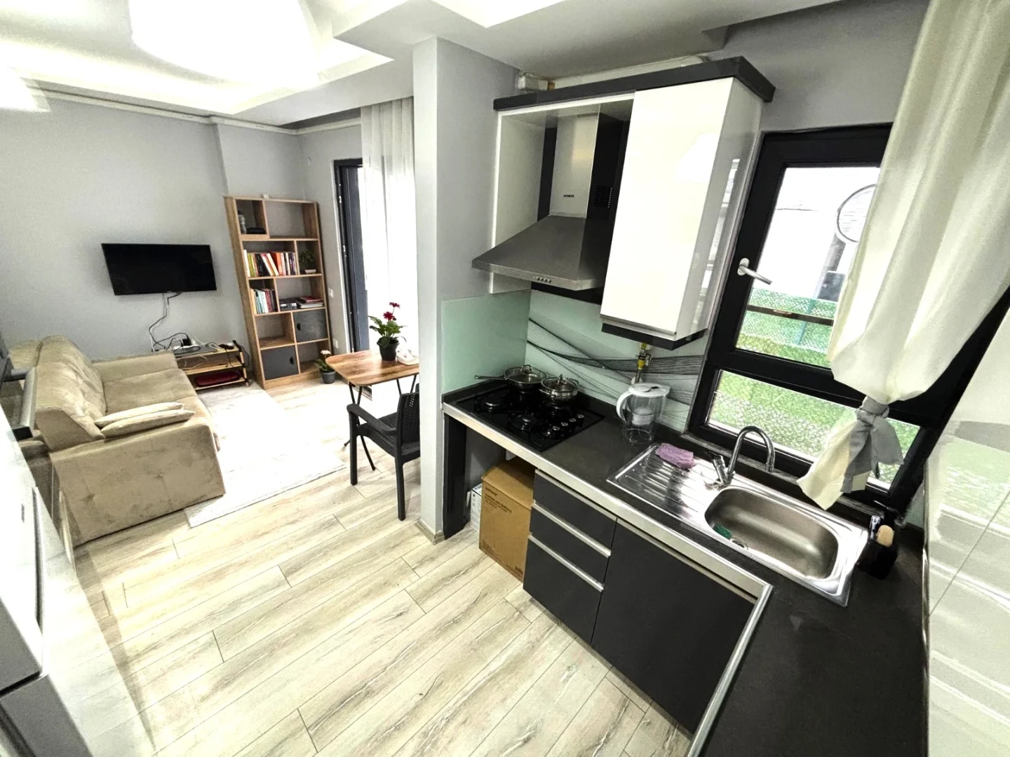 YÜKSELDEN AKÇAY'DA ULTRA LUX SİTEDE HAVUZ MANZARALI 1+1 DAİRE