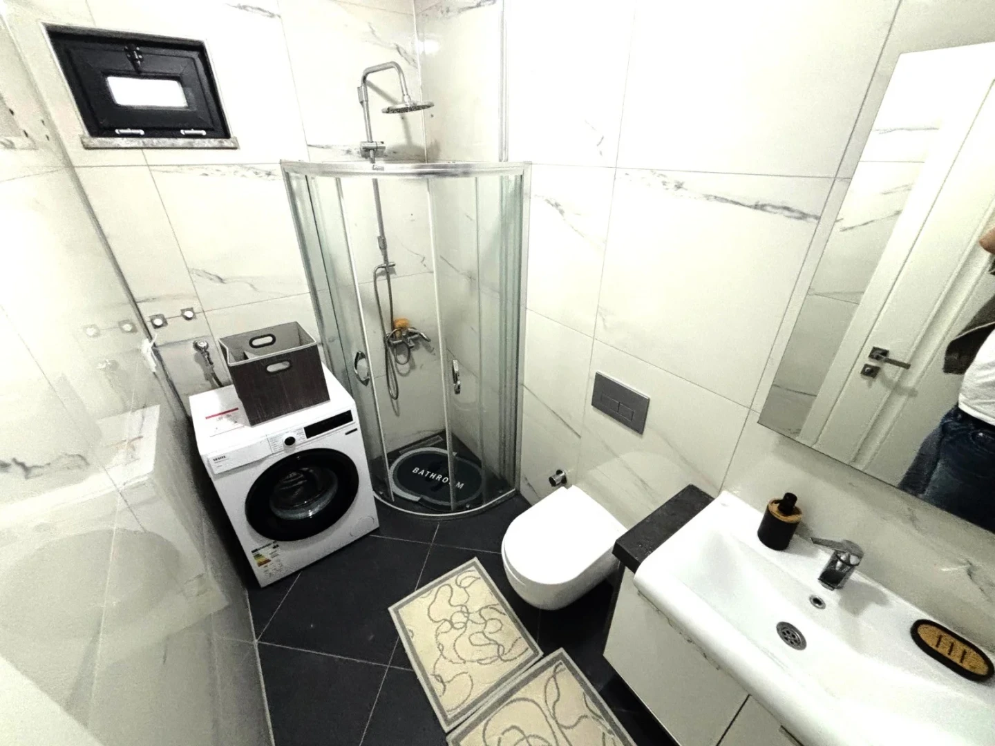 YÜKSELDEN AKÇAY'DA ULTRA LUX SİTEDE HAVUZ MANZARALI 1+1 DAİRE