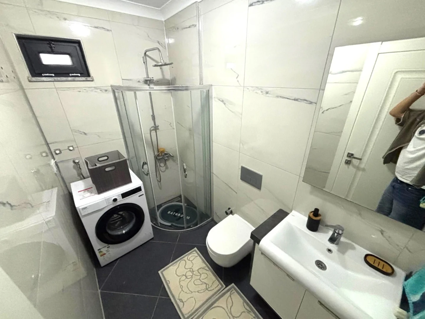 YÜKSELDEN AKÇAY'DA ULTRA LUX SİTEDE HAVUZ MANZARALI 1+1 DAİRE