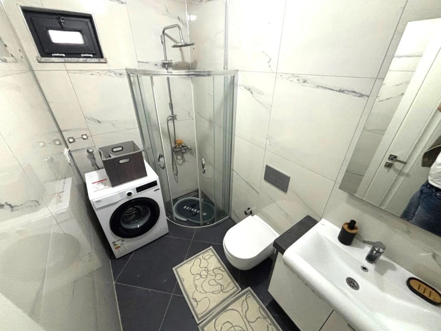 YÜKSELDEN AKÇAY'DA ULTRA LUX SİTEDE HAVUZ MANZARALI 1+1 DAİRE