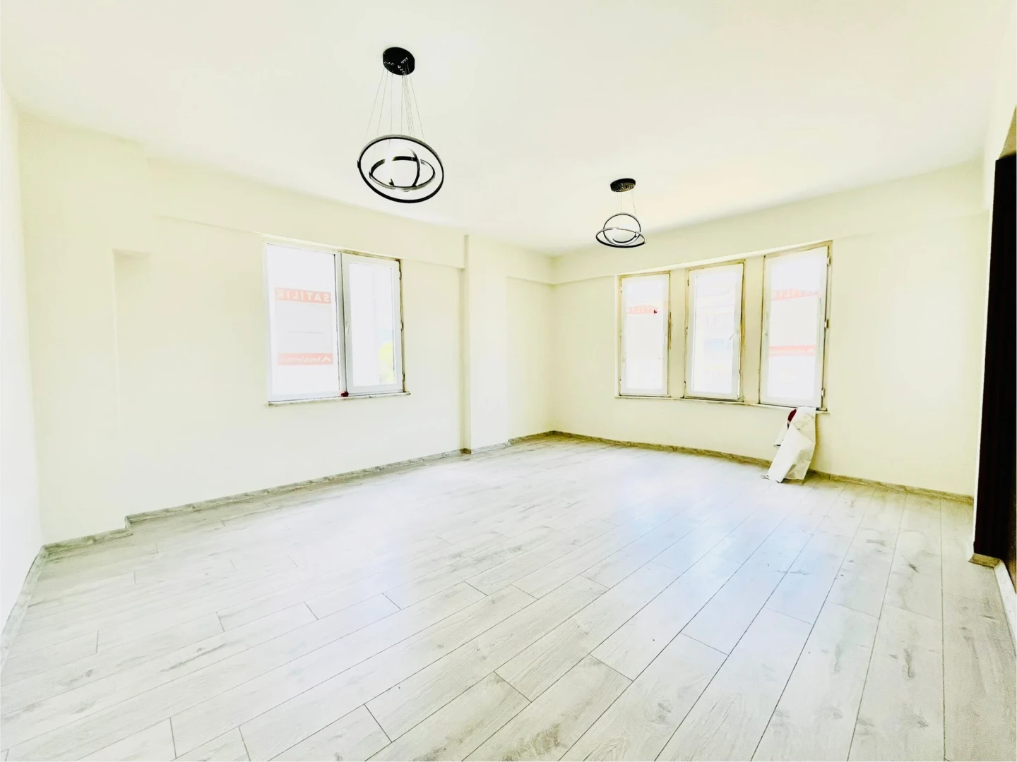 YÜKSELDEN ALTINKUMDA ARA KAT ÖN CEPHE SIFIR MASRAF 3+1 DAİRE