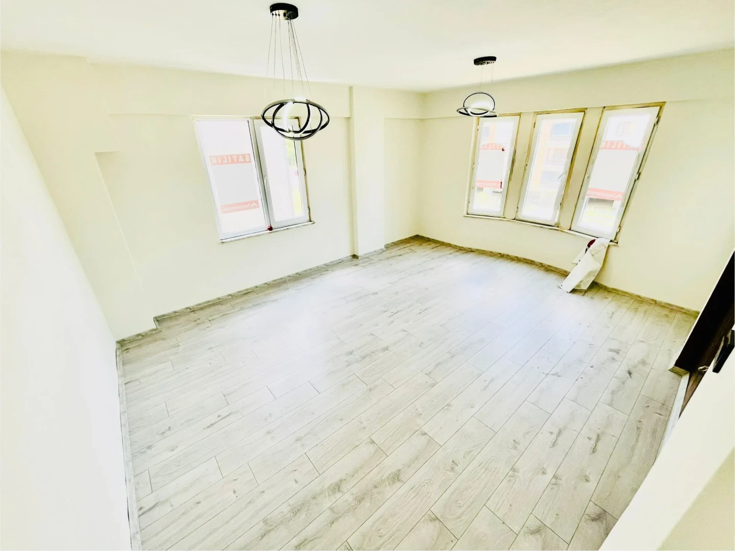 YÜKSELDEN ALTINKUMDA ARA KAT ÖN CEPHE SIFIR MASRAF 3+1 DAİRE